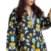 1 Selene Jacket. Color negro con abanicos