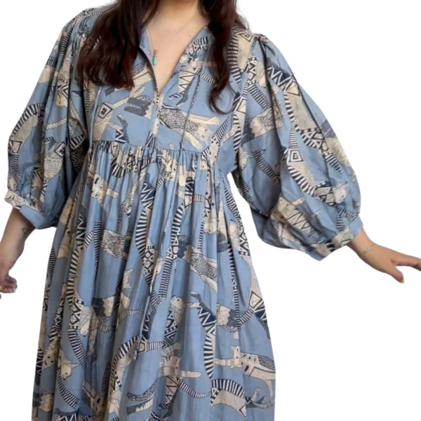 1 Shakti dress, Color azul acero con gatos