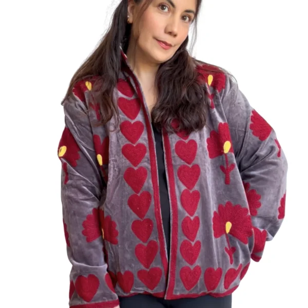 17 Lakshmi Jacket. Color gris con corazones y abanicos