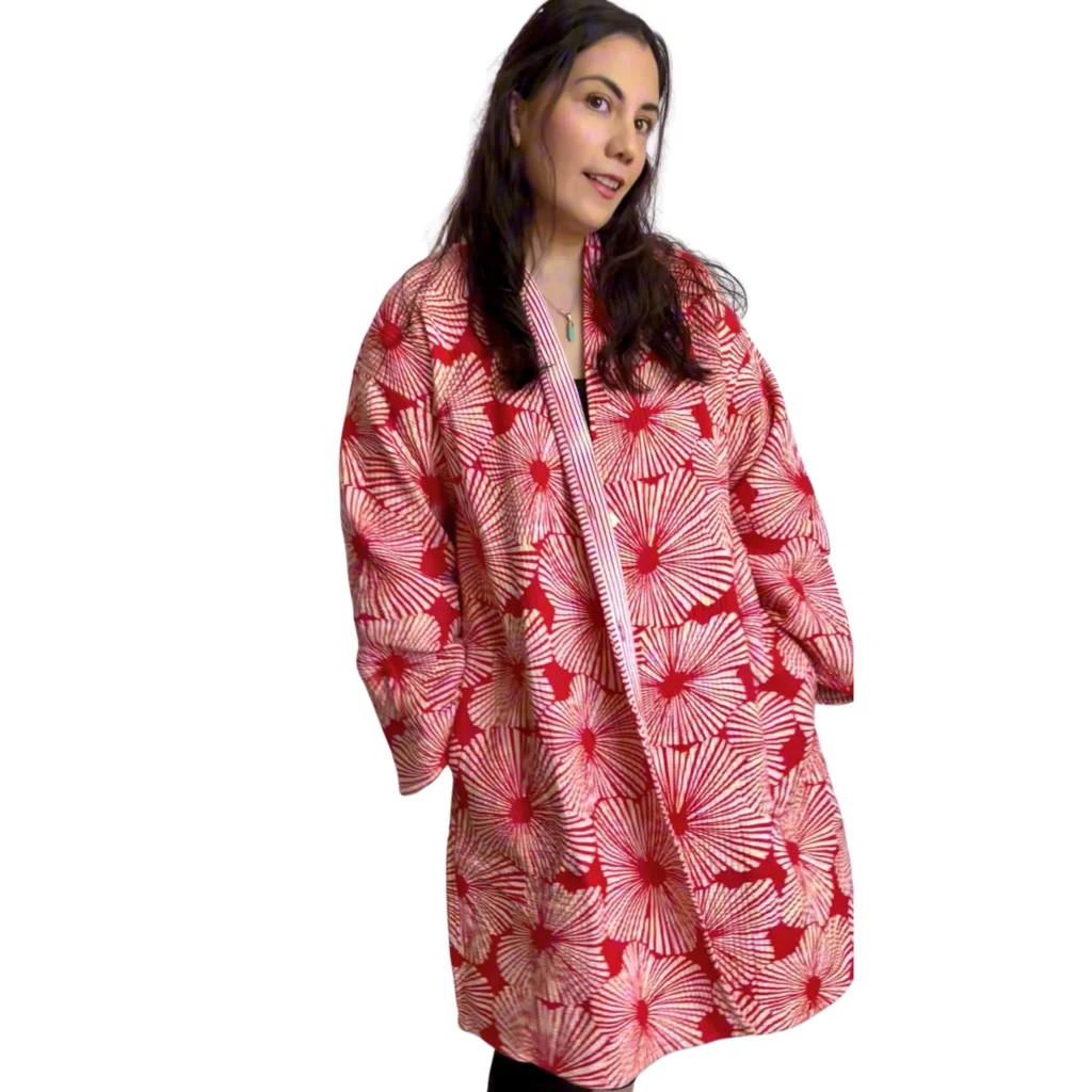 Selene Jacket, Color rojo brillante con flores