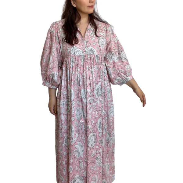 2 Shakti dress, Color rosa con flores
