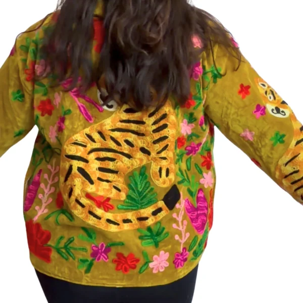 2 Lakshmi Jacket. Color mostaza con tigres de bengala