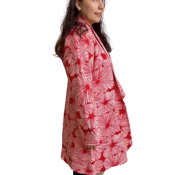 Selene Jacket, Color rojo brillante con flores