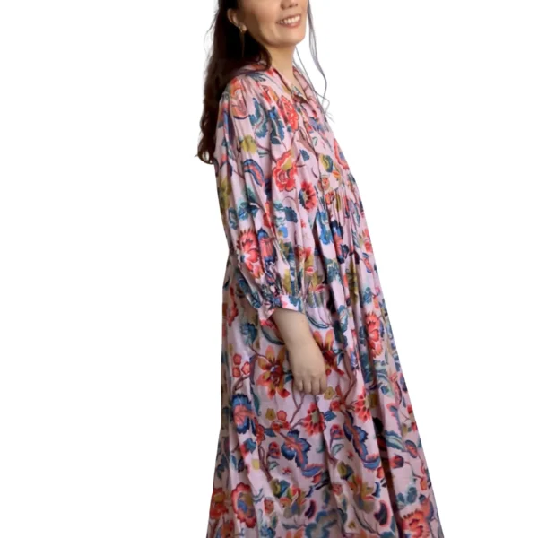 3 Shakti dress, Color palo de rosa con flores