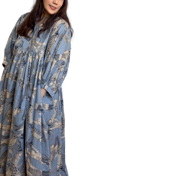 3 Shakti dress, Color azul acero con gatos