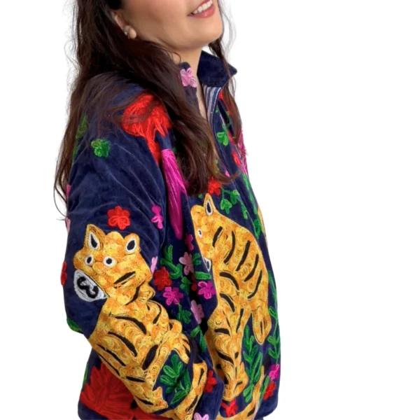 3 Lakshmi Jacket. Color azul marino con tigres de bengala