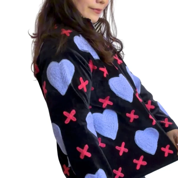 32 Lakshmi Jacket. Color azul marino con corazones