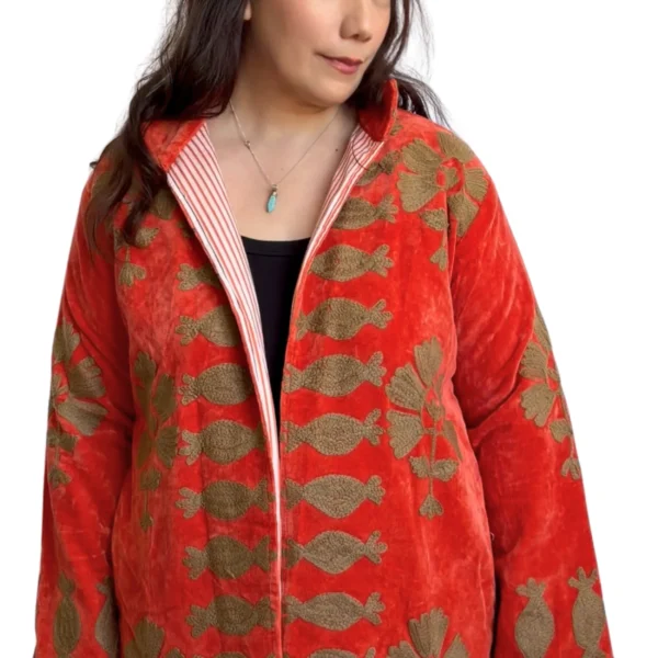 38 Lakshmi Coat. Color ladrillo