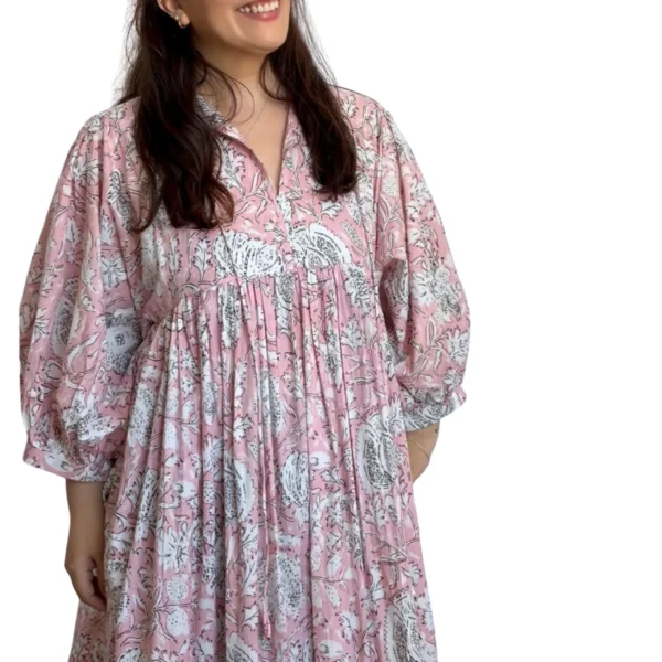 4 Shakti dress, Color rosa con flores