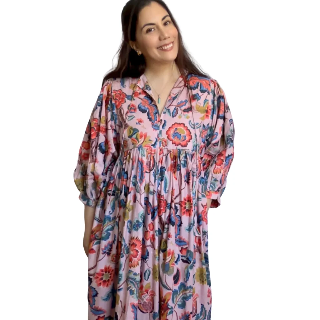 Shakti dress, Color palo de rosa con flores
